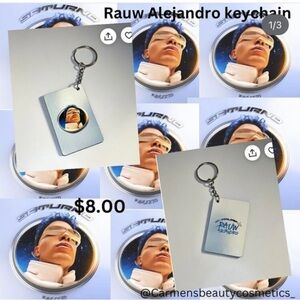 Rauw Alejandro keychain